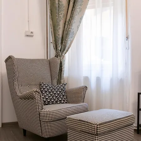 Hidden Gem In The Hearth Of Historical Center