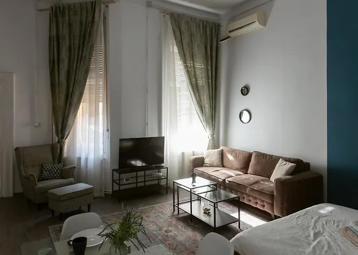 Hidden Gem In The Hearth Of Historical Center